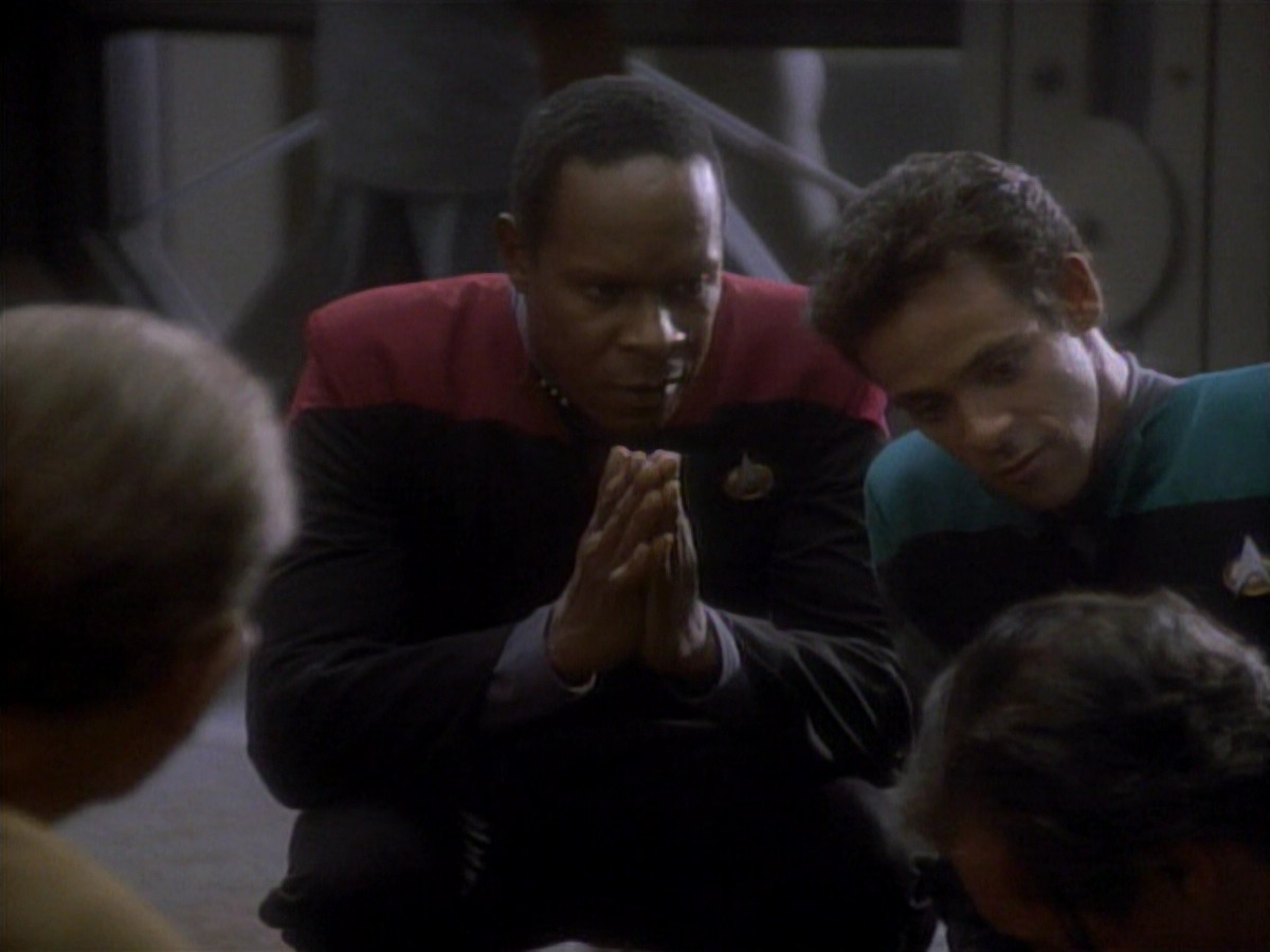 extant_StarTrekDS9_1x01-1x02-Emissary_7132.jpg