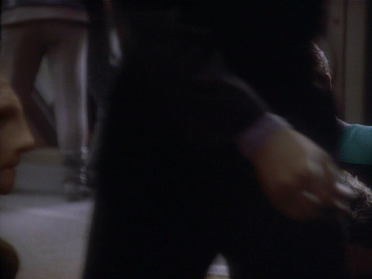 extant_StarTrekDS9_1x01-1x02-Emissary_7149.jpg
