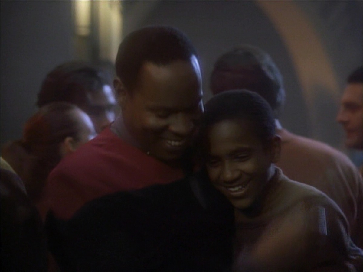 extant_StarTrekDS9_1x01-1x02-Emissary_7160.jpg