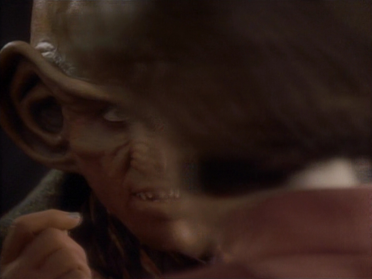extant_StarTrekDS9_1x01-1x02-Emissary_7337.jpg