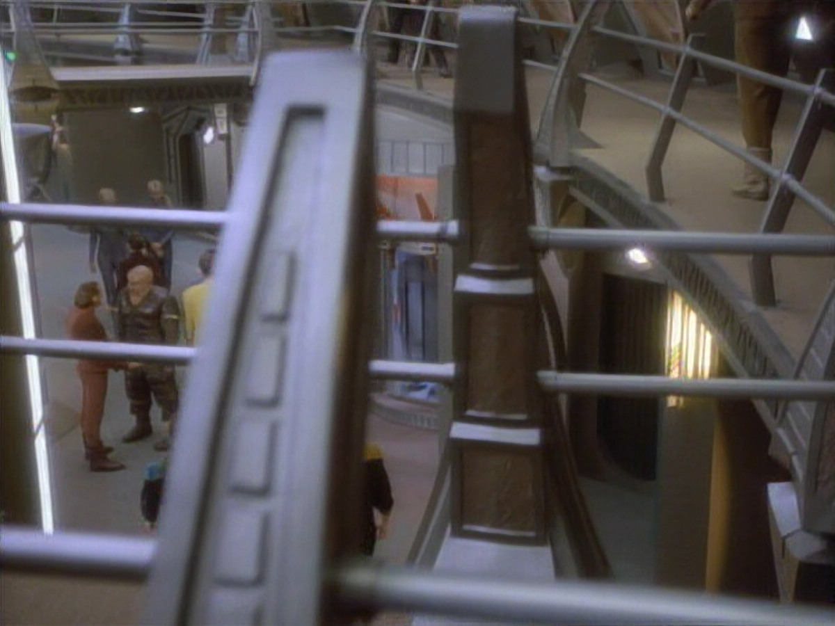 extant_StarTrekDS9_1x01-1x02-Emissary_7373.jpg