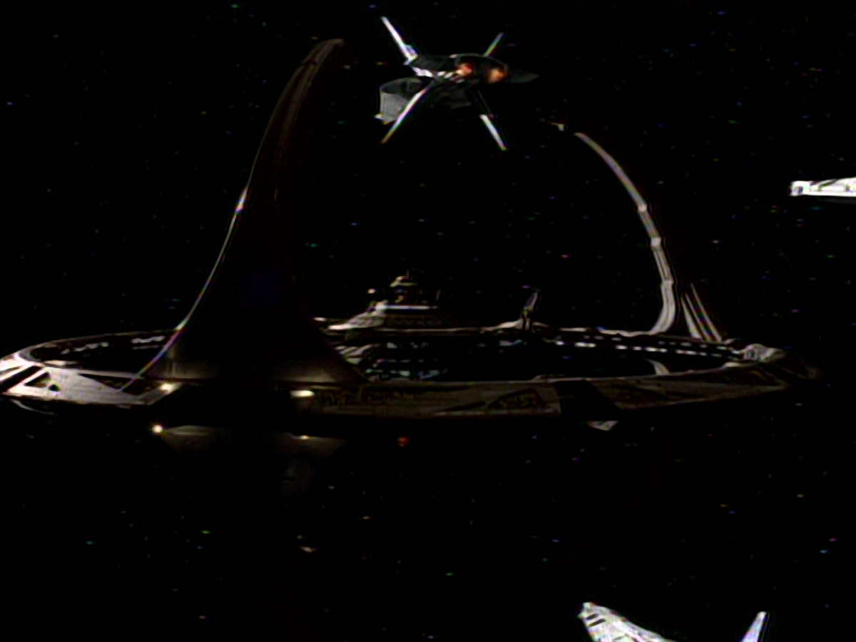 extant_StarTrekDS9_1x01-1x02-Emissary_7388.jpg