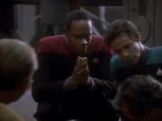 Filename=extant_StarTrekDS9_1x01-1x02-Emissary_7132.jpg
Filesize=150KiB
Dimensions=1200x900
Date added=May 22, 2019 extant_StarTrekDS9_1x01-1x02-Emissary_7132.jpg