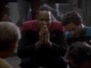 Filename=extant_StarTrekDS9_1x01-1x02-Emissary_7136.jpg
Filesize=145KiB
Dimensions=1200x900
Date added=May 22, 2019 extant_StarTrekDS9_1x01-1x02-Emissary_7136.jpg