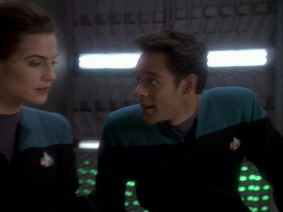 extant_StarTrekDS9_1x03-AManAlone_0037.jpg