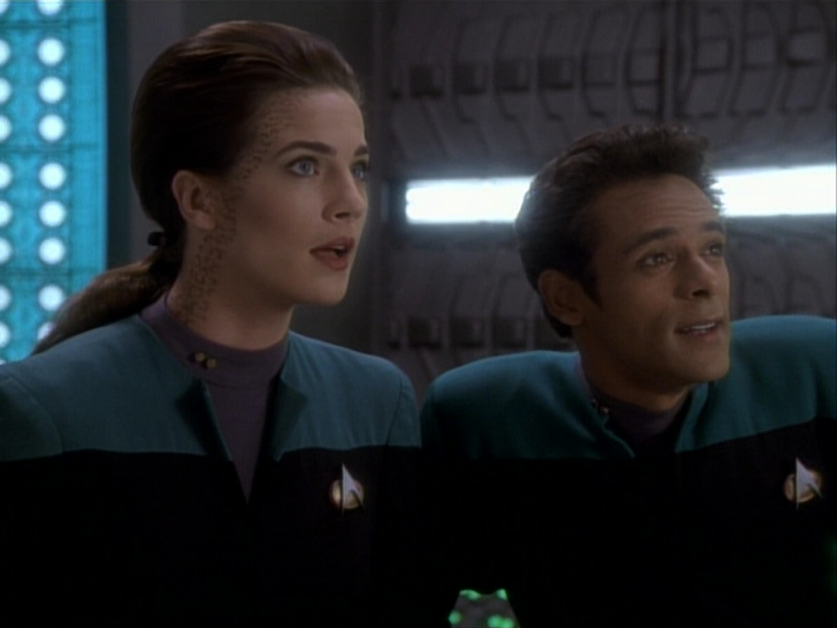 extant_StarTrekDS9_1x03-AManAlone_0043.jpg