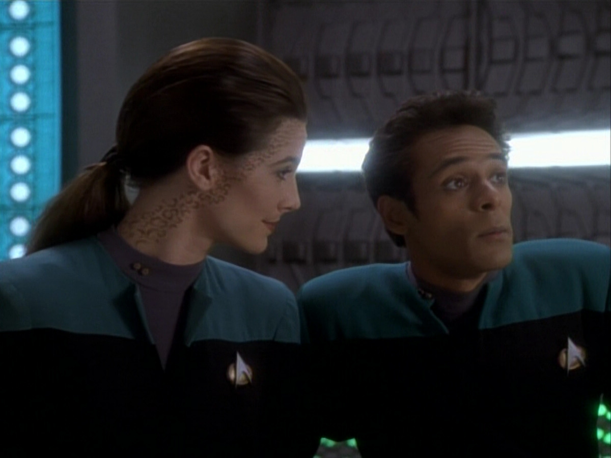 extant_StarTrekDS9_1x03-AManAlone_0052.jpg