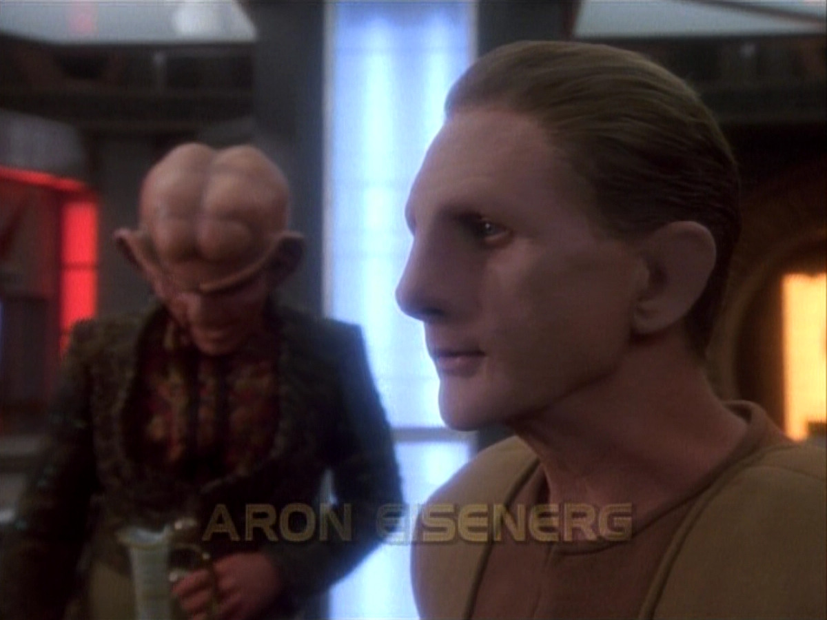 extant_StarTrekDS9_1x03-AManAlone_0226.jpg