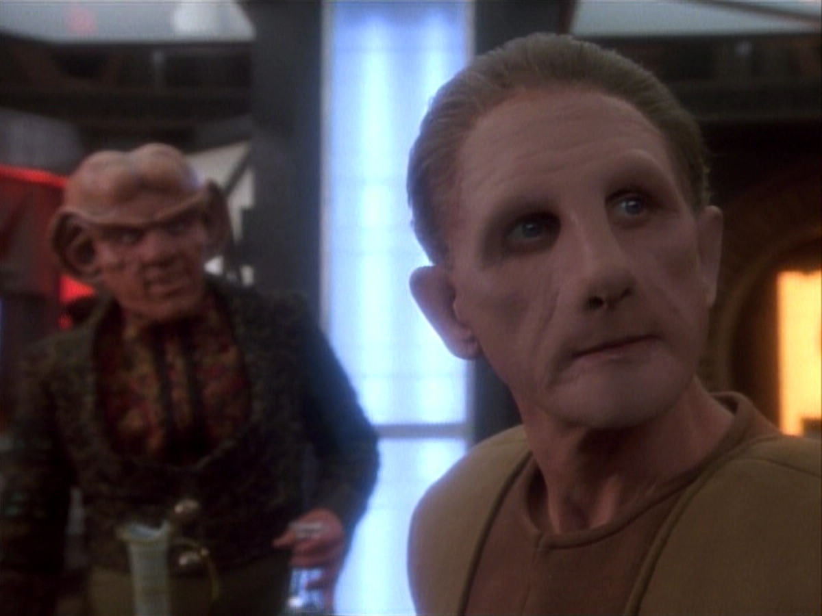 extant_StarTrekDS9_1x03-AManAlone_0231.jpg