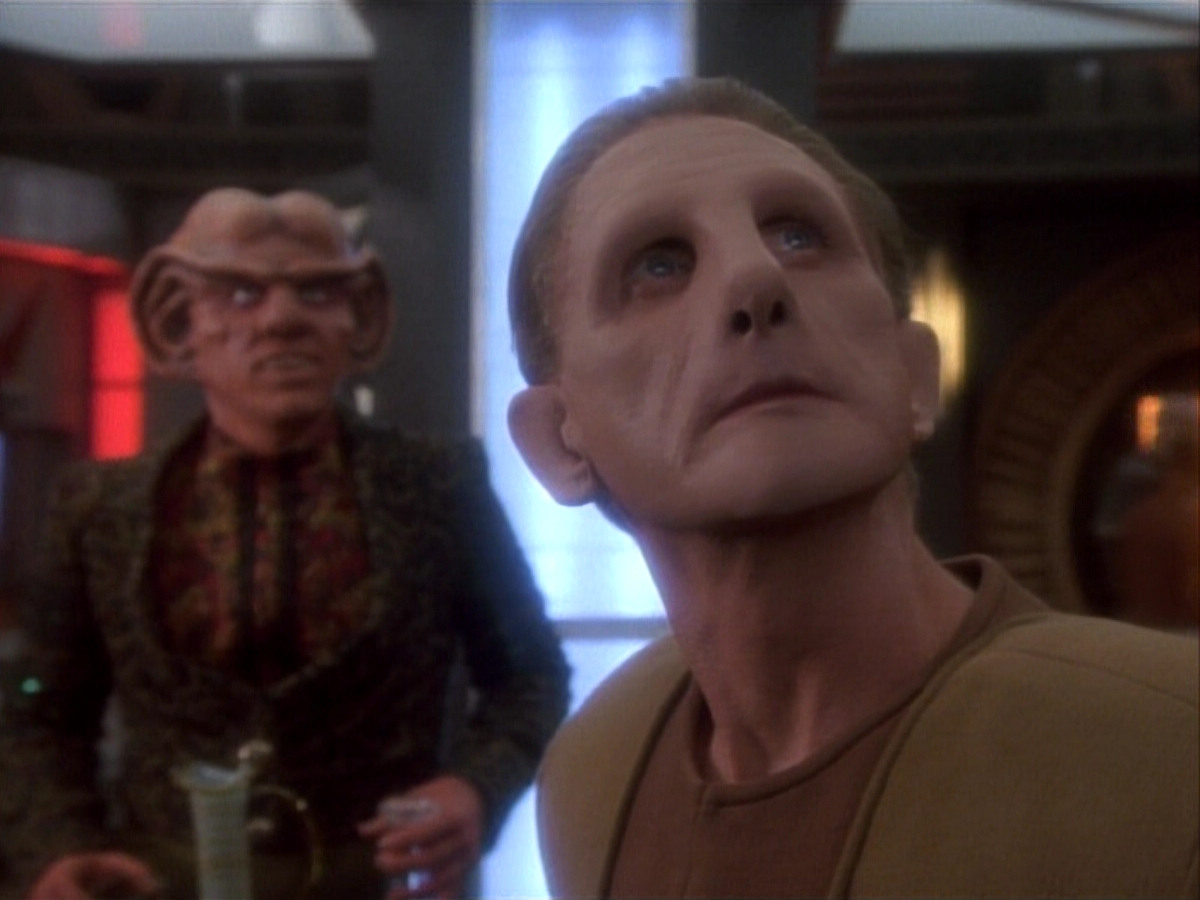 extant_StarTrekDS9_1x03-AManAlone_0242.jpg