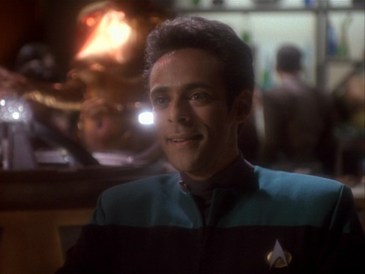 extant_StarTrekDS9_1x03-AManAlone_2769.jpg