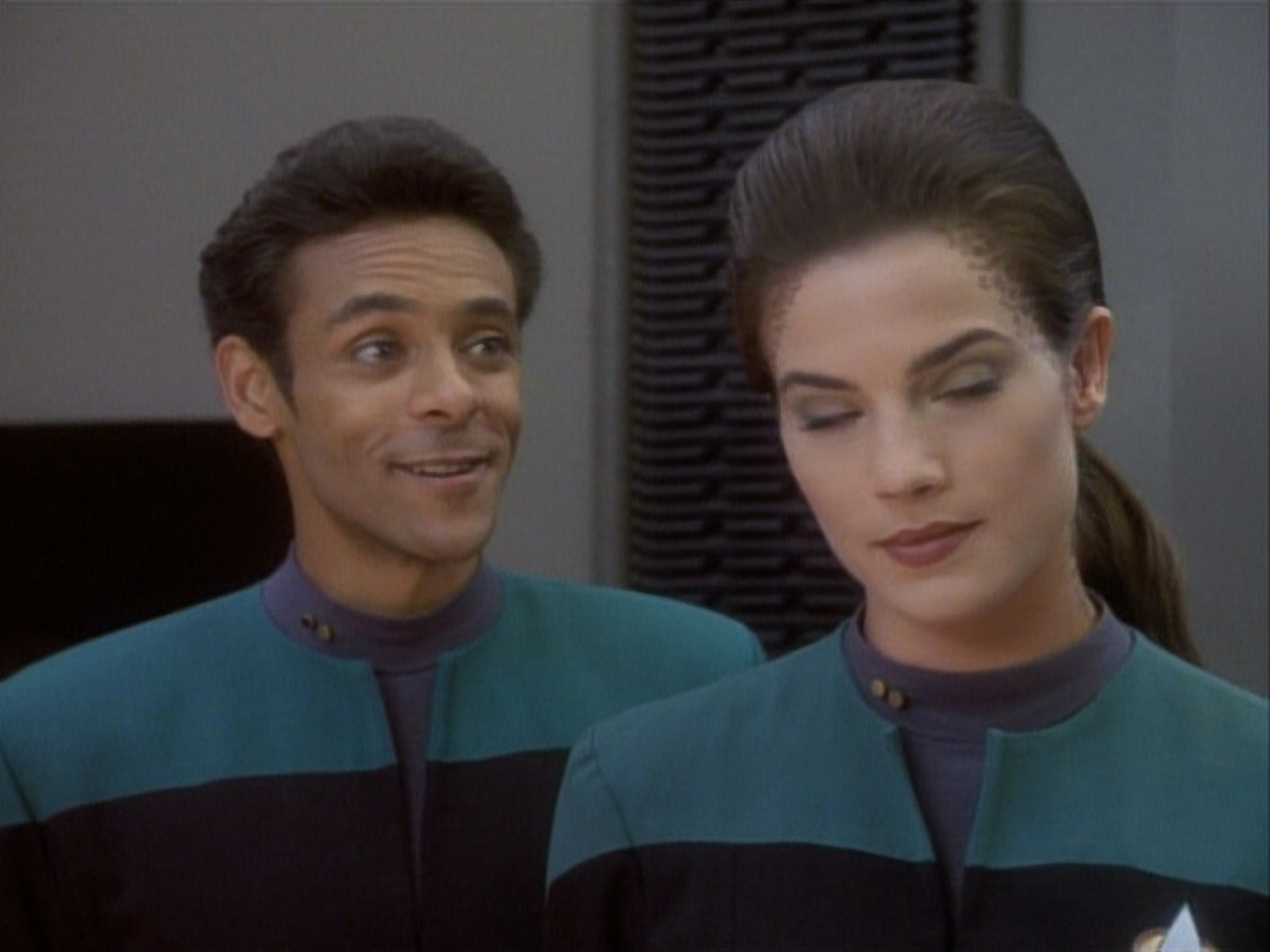 extant_StarTrekDS9_1x03-AManAlone_3339.jpg