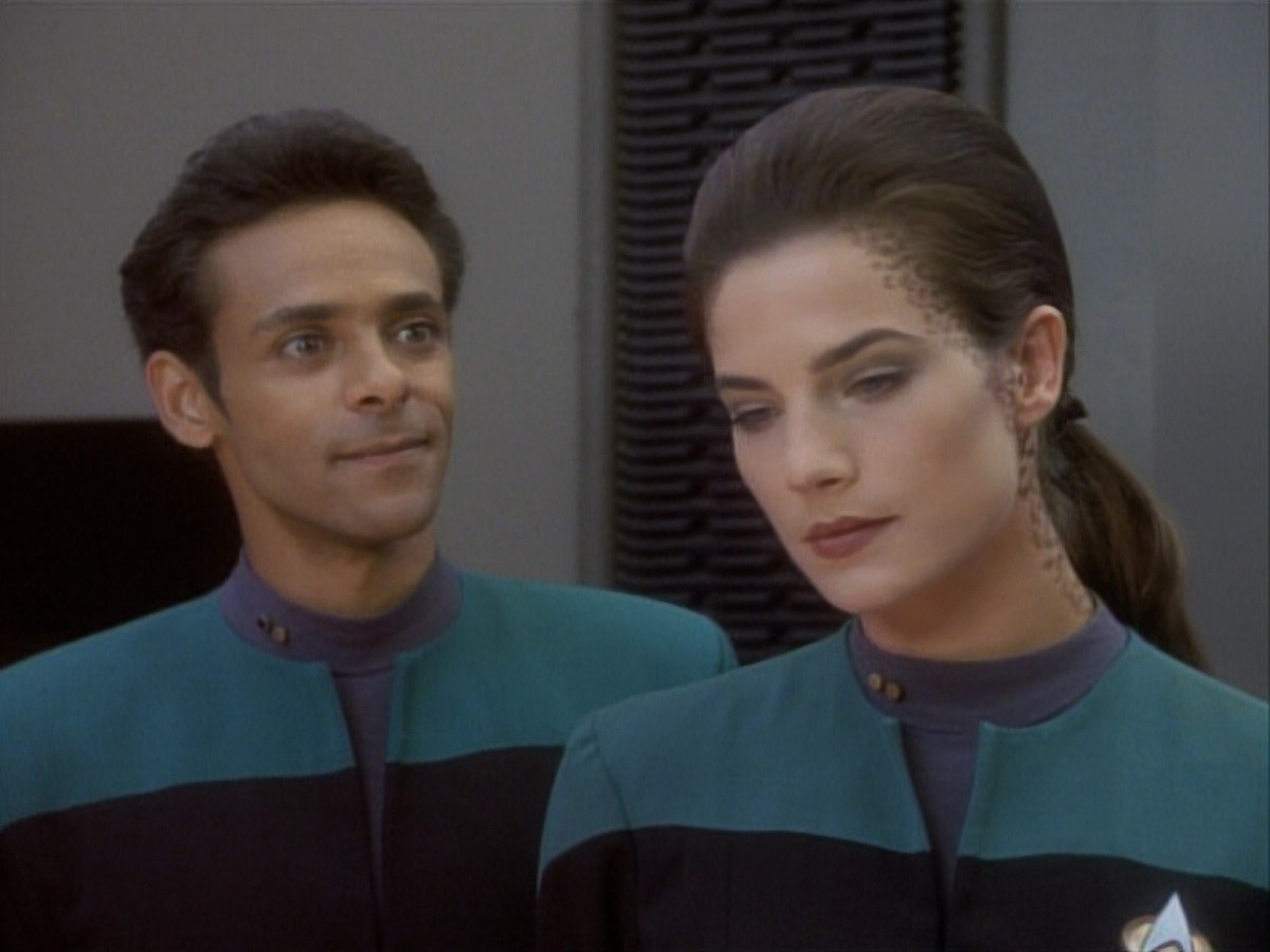 extant_StarTrekDS9_1x03-AManAlone_3356.jpg