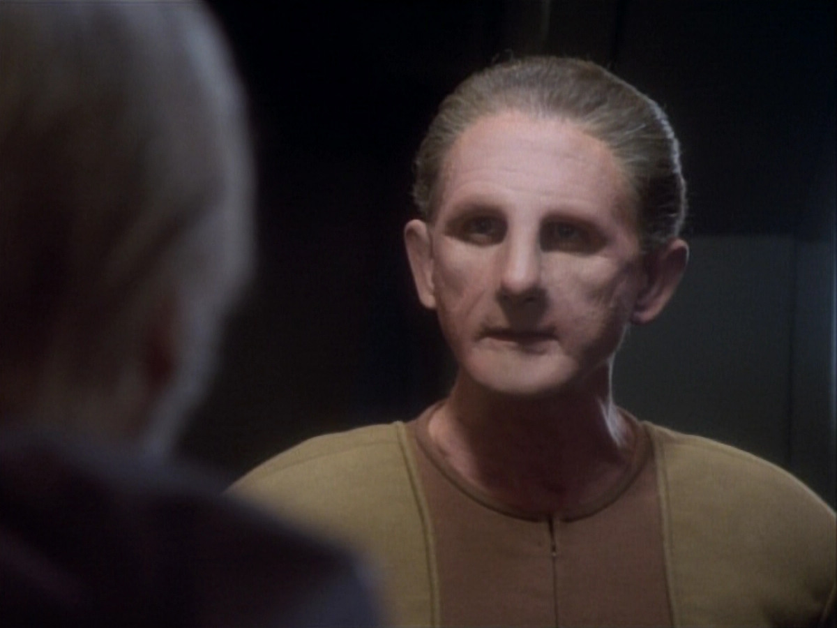 extant_StarTrekDS9_1x03-AManAlone_3448.jpg