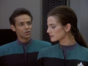 extant_StarTrekDS9_1x03-AManAlone_3354.jpg