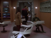 extant_StarTrekDS9_1x03-AManAlone_3538.jpg
