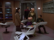 extant_StarTrekDS9_1x03-AManAlone_3543.jpg