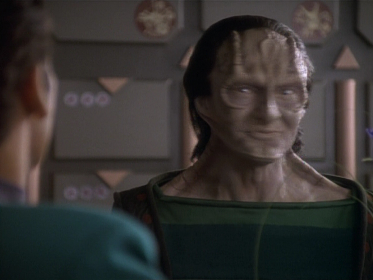 extant_StarTrekDS9_1x04-PastPrologue_0073.jpg