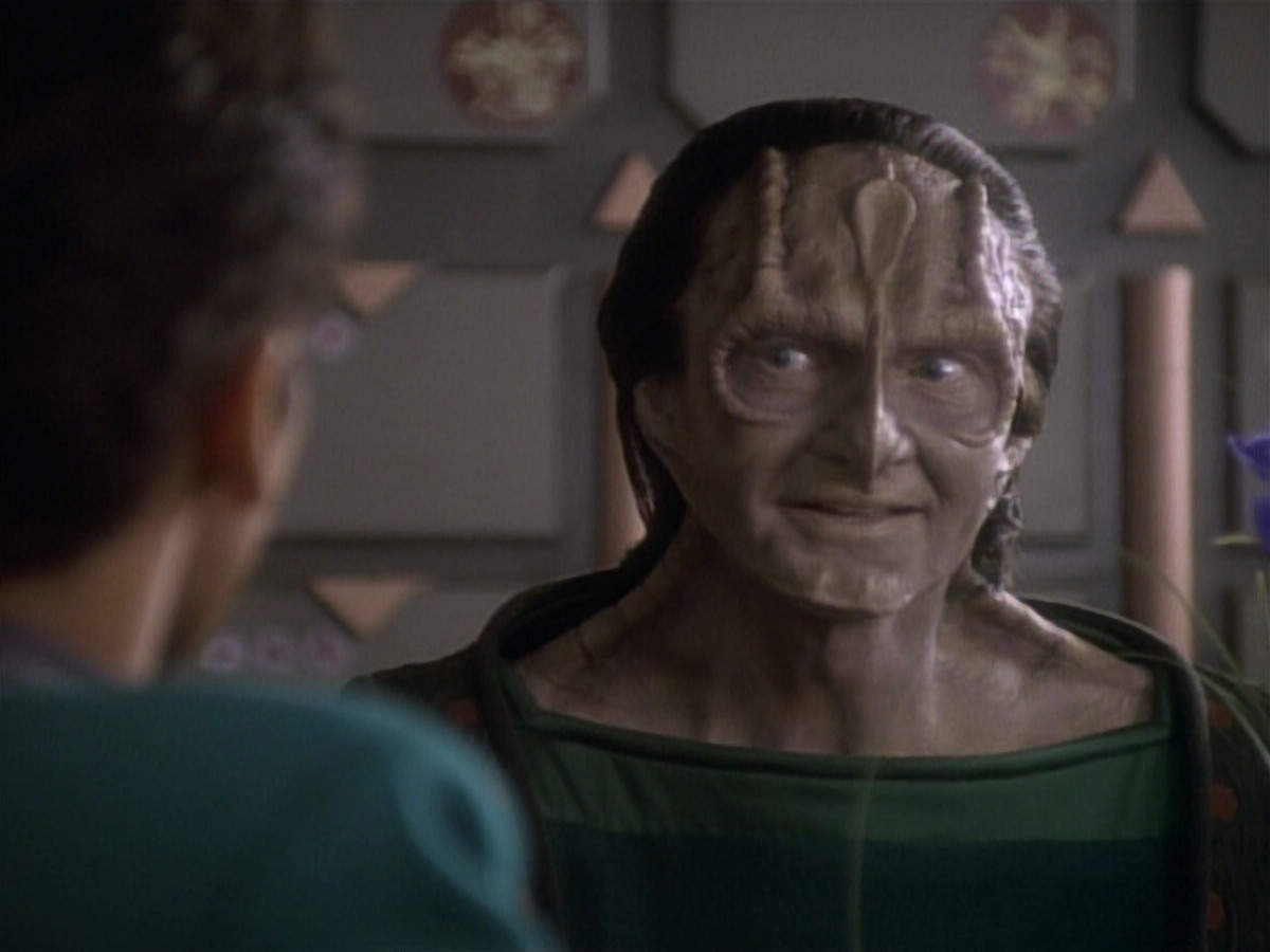 extant_StarTrekDS9_1x04-PastPrologue_0111.jpg