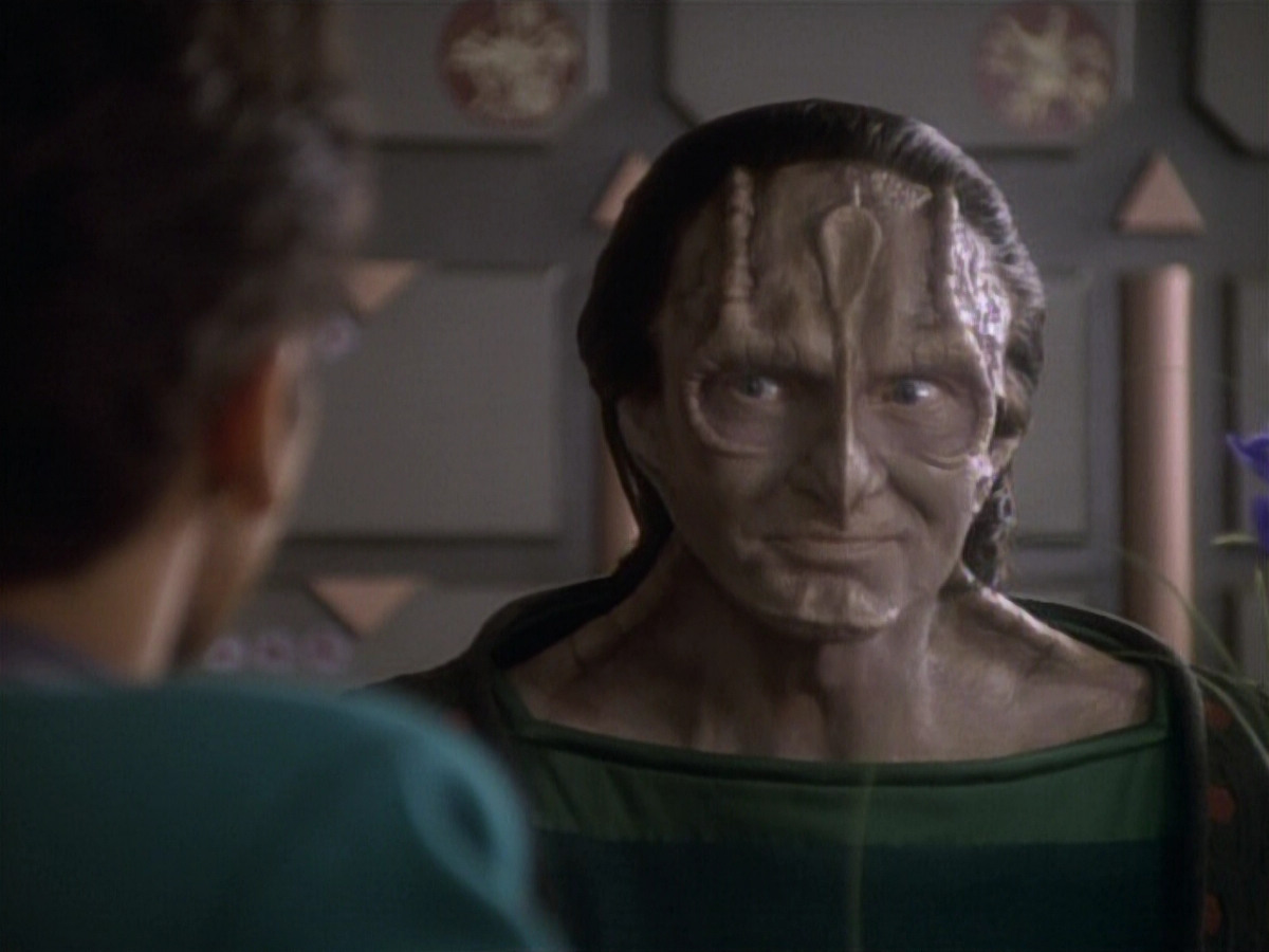 extant_StarTrekDS9_1x04-PastPrologue_0113.jpg