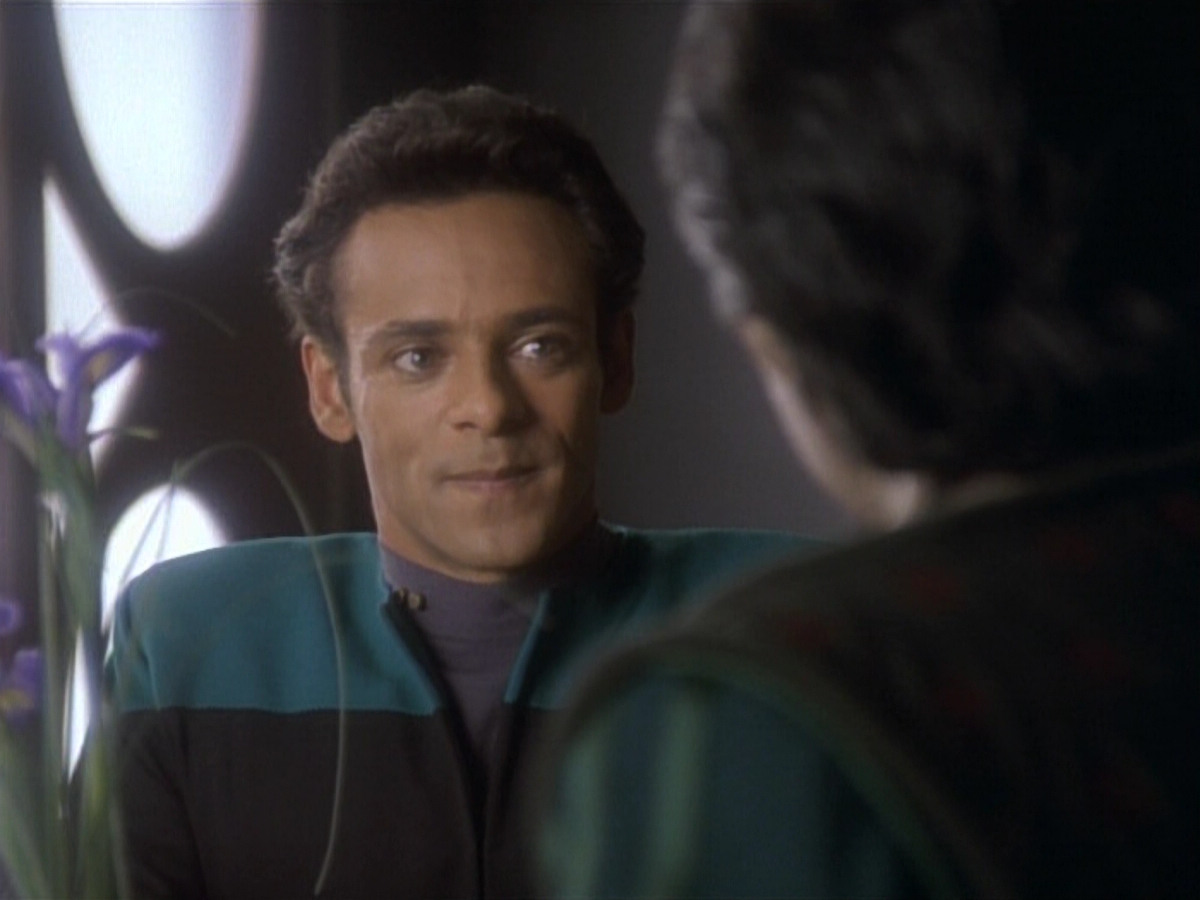 extant_StarTrekDS9_1x04-PastPrologue_0157.jpg