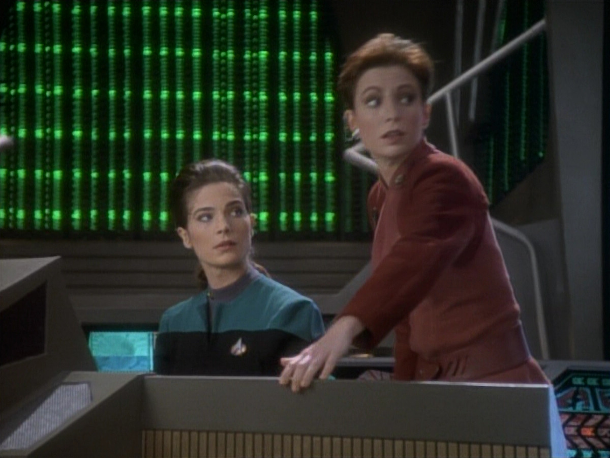 extant_StarTrekDS9_1x04-PastPrologue_0199.jpg