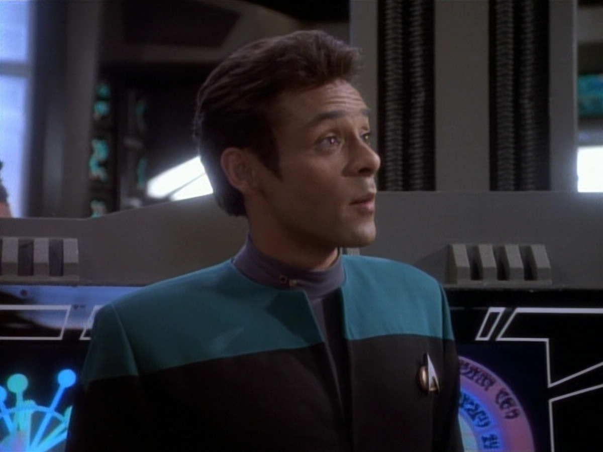 extant_StarTrekDS9_1x04-PastPrologue_0254.jpg