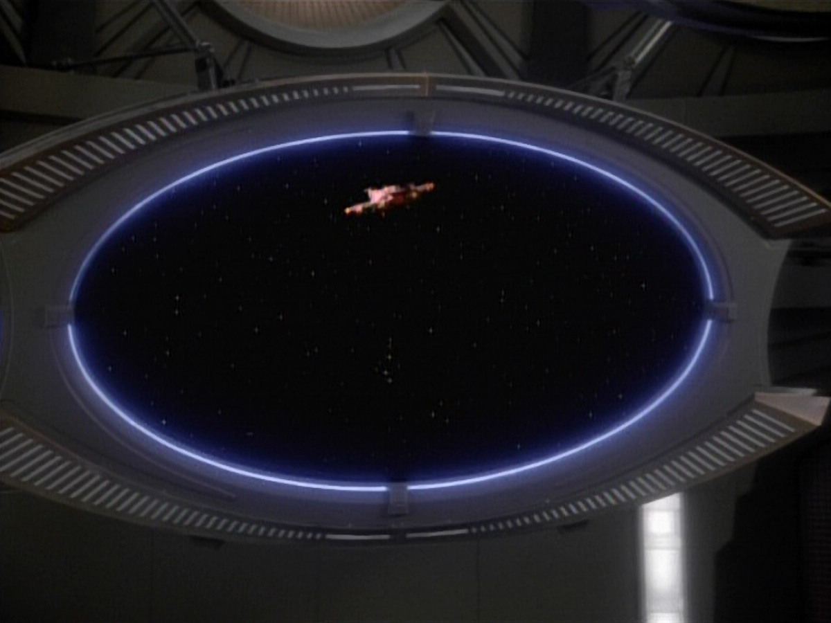 extant_StarTrekDS9_1x04-PastPrologue_0278.jpg