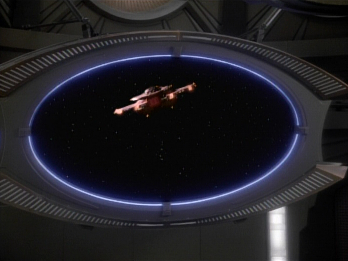 extant_StarTrekDS9_1x04-PastPrologue_0280.jpg