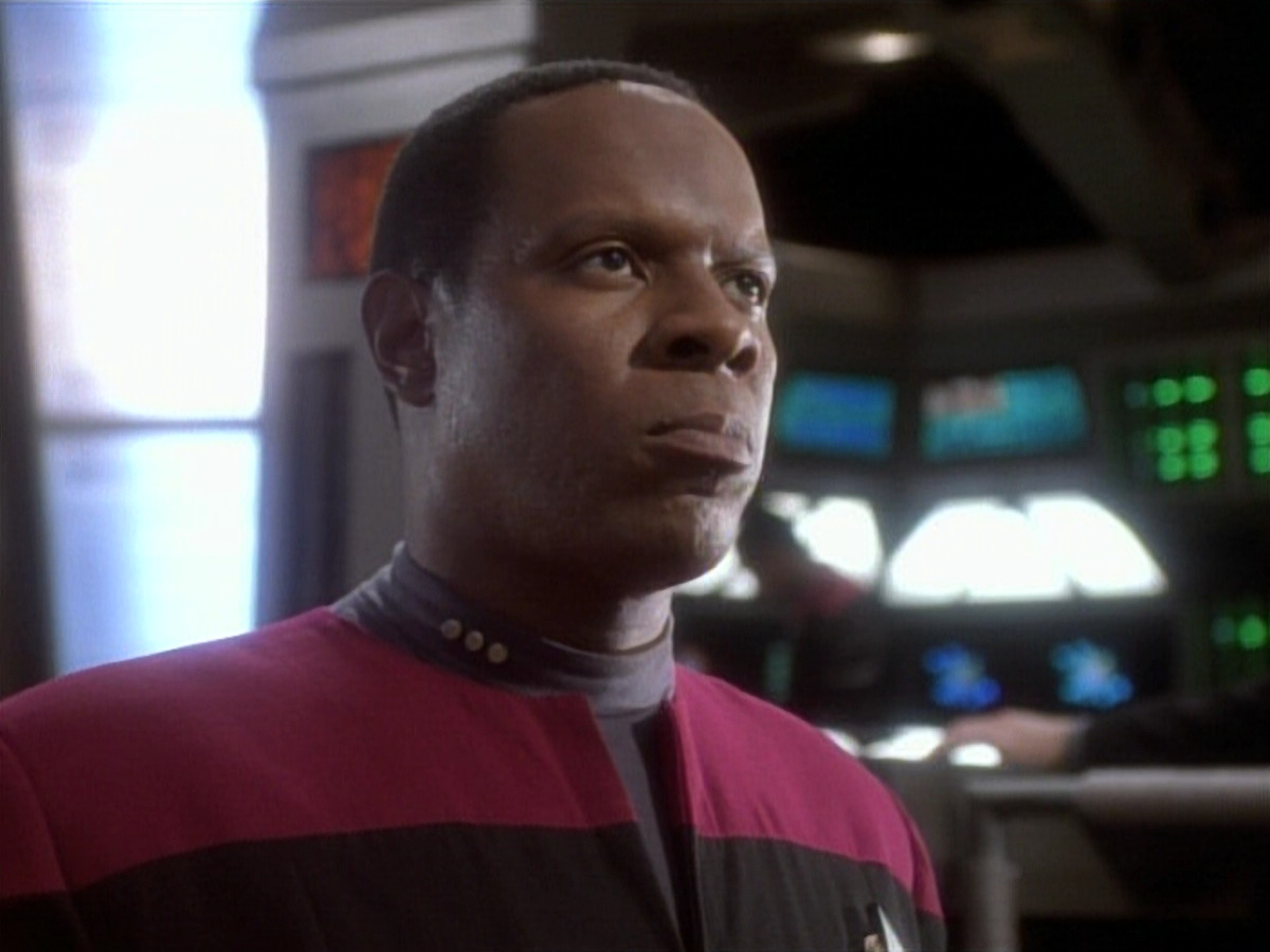 extant_StarTrekDS9_1x04-PastPrologue_0299.jpg