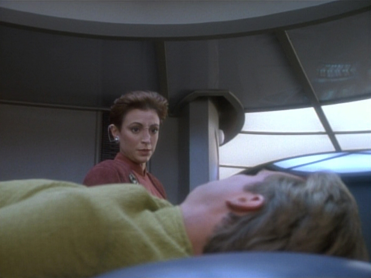 extant_StarTrekDS9_1x04-PastPrologue_0928.jpg