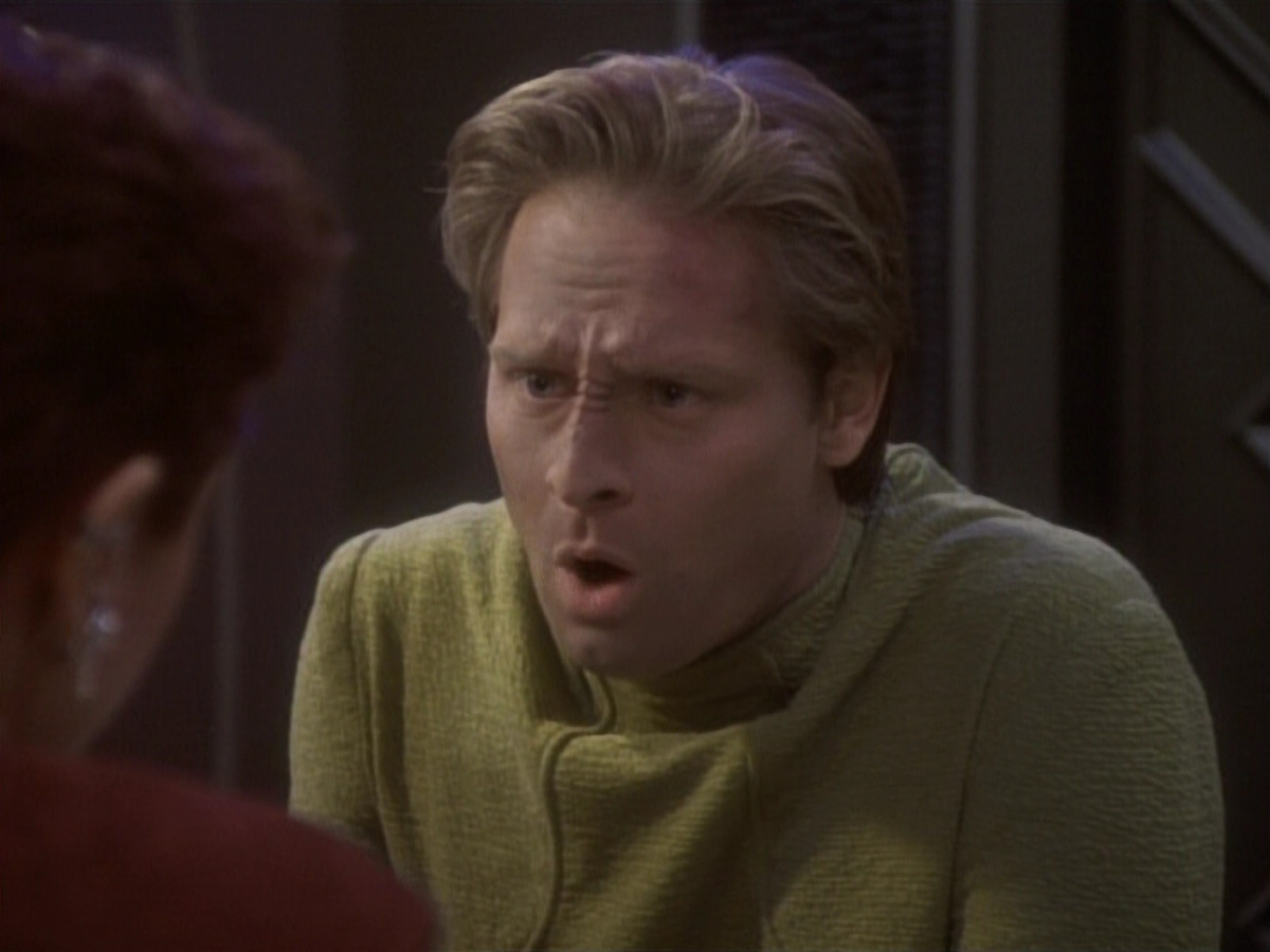 extant_StarTrekDS9_1x04-PastPrologue_1211.jpg