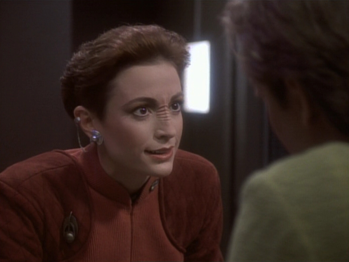 extant_StarTrekDS9_1x04-PastPrologue_1220.jpg