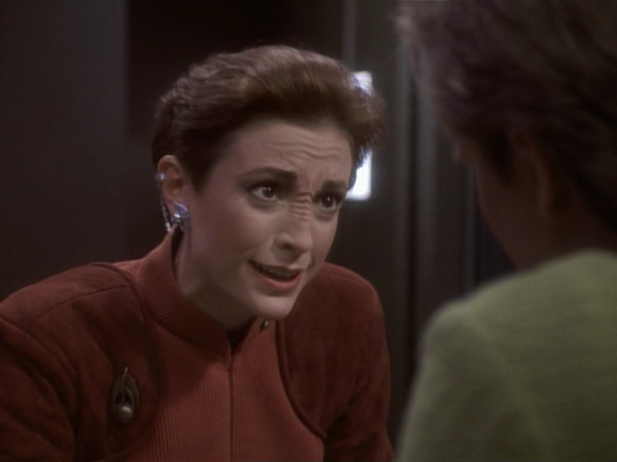 extant_StarTrekDS9_1x04-PastPrologue_1223.jpg