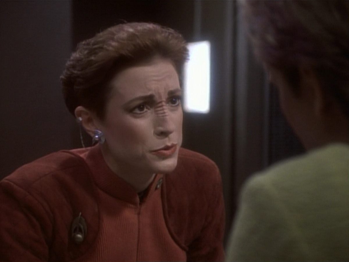 extant_StarTrekDS9_1x04-PastPrologue_1227.jpg