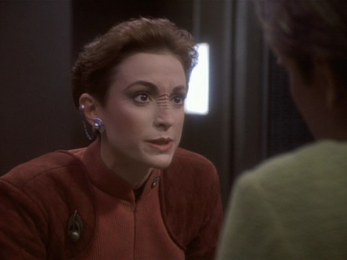 extant_StarTrekDS9_1x04-PastPrologue_1233.jpg