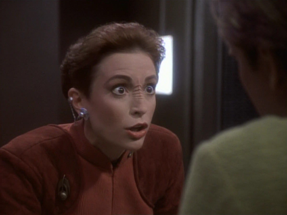 extant_StarTrekDS9_1x04-PastPrologue_1234.jpg