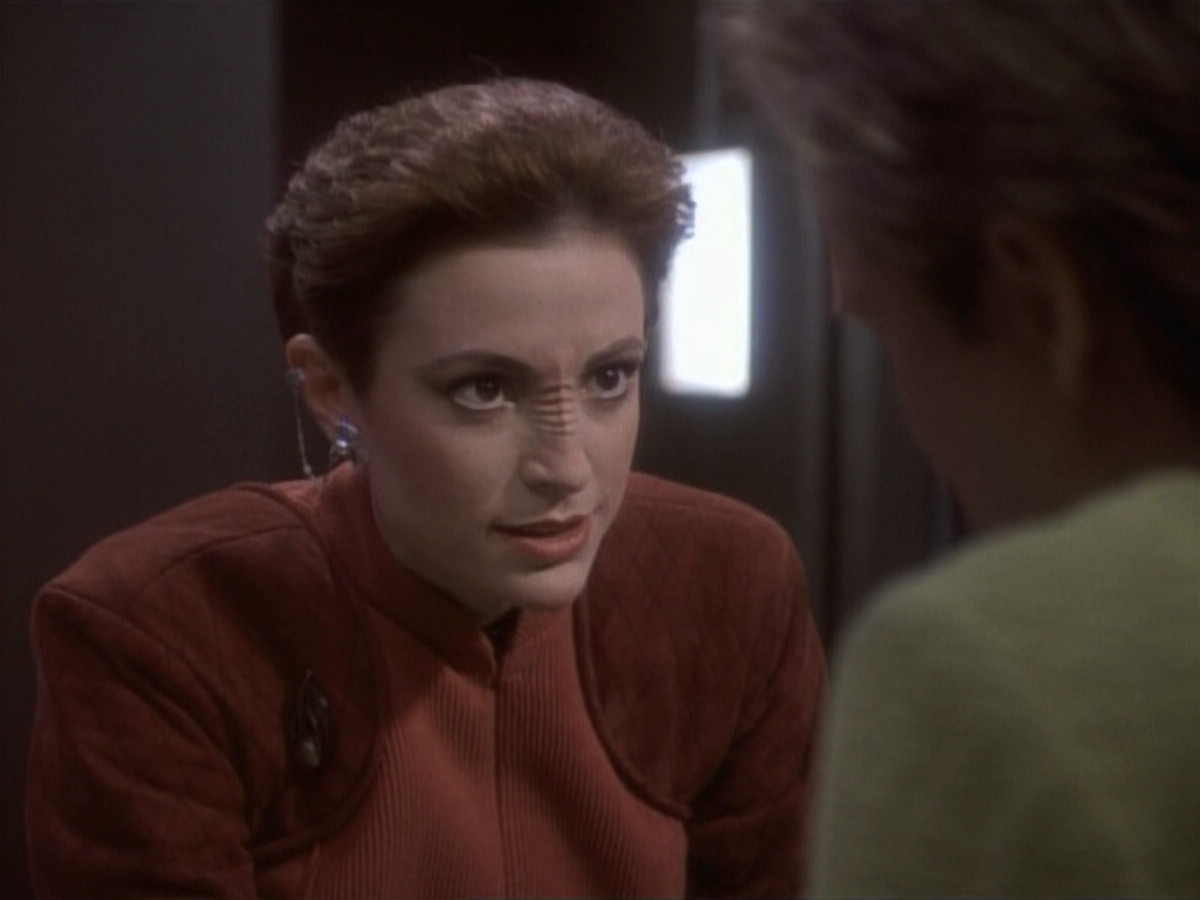 extant_StarTrekDS9_1x04-PastPrologue_1248.jpg