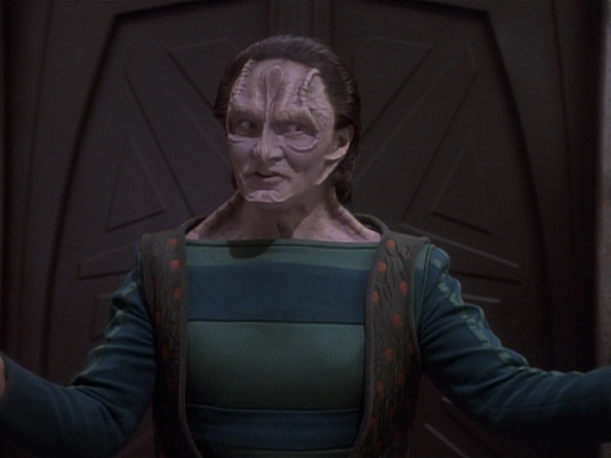 extant_StarTrekDS9_1x04-PastPrologue_1937.jpg