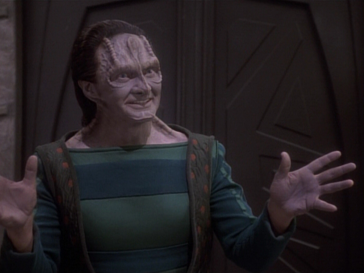 extant_StarTrekDS9_1x04-PastPrologue_1949.jpg