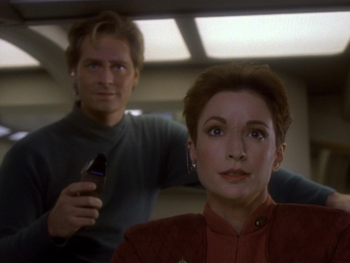 extant_StarTrekDS9_1x04-PastPrologue_3346.jpg