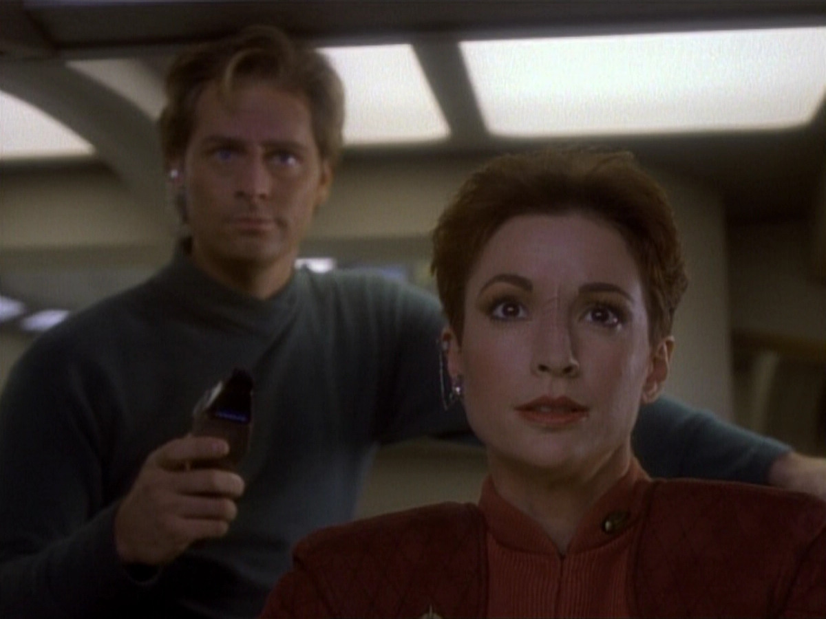 extant_StarTrekDS9_1x04-PastPrologue_3348.jpg