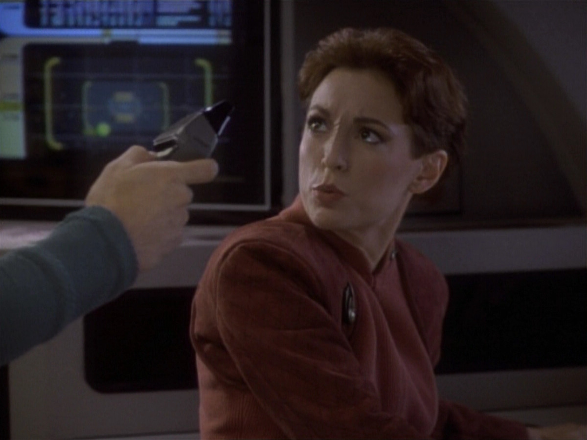 extant_StarTrekDS9_1x04-PastPrologue_3360.jpg