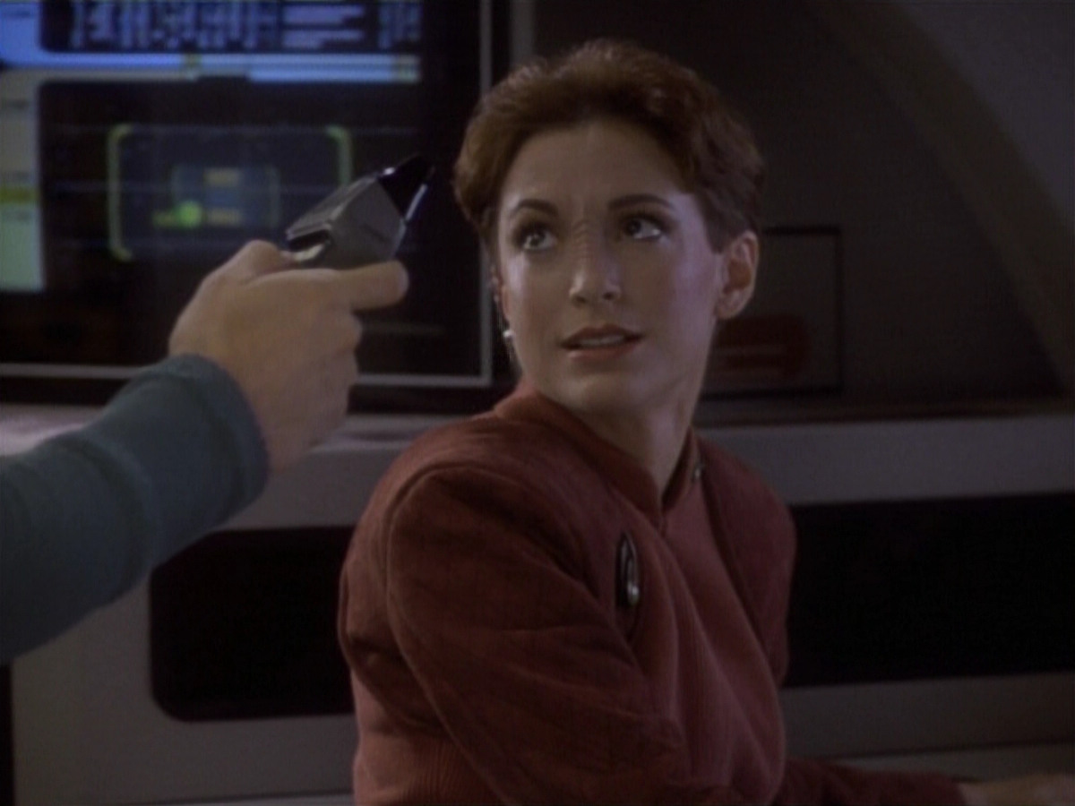 extant_StarTrekDS9_1x04-PastPrologue_3372.jpg