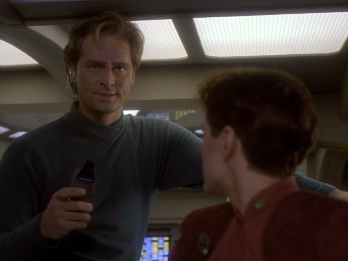 extant_StarTrekDS9_1x04-PastPrologue_3376.jpg
