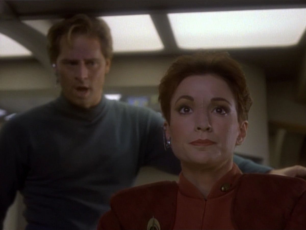 extant_StarTrekDS9_1x04-PastPrologue_3383.jpg
