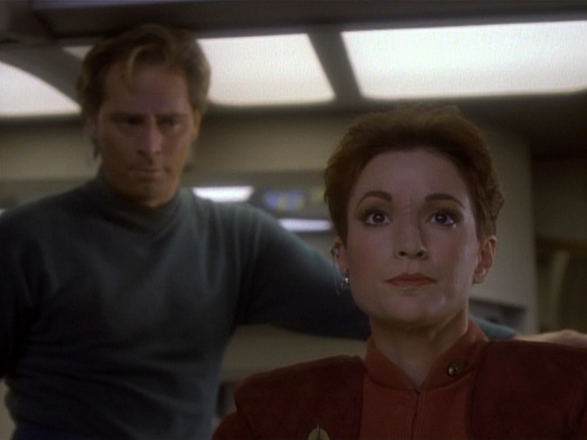 extant_StarTrekDS9_1x04-PastPrologue_3384.jpg