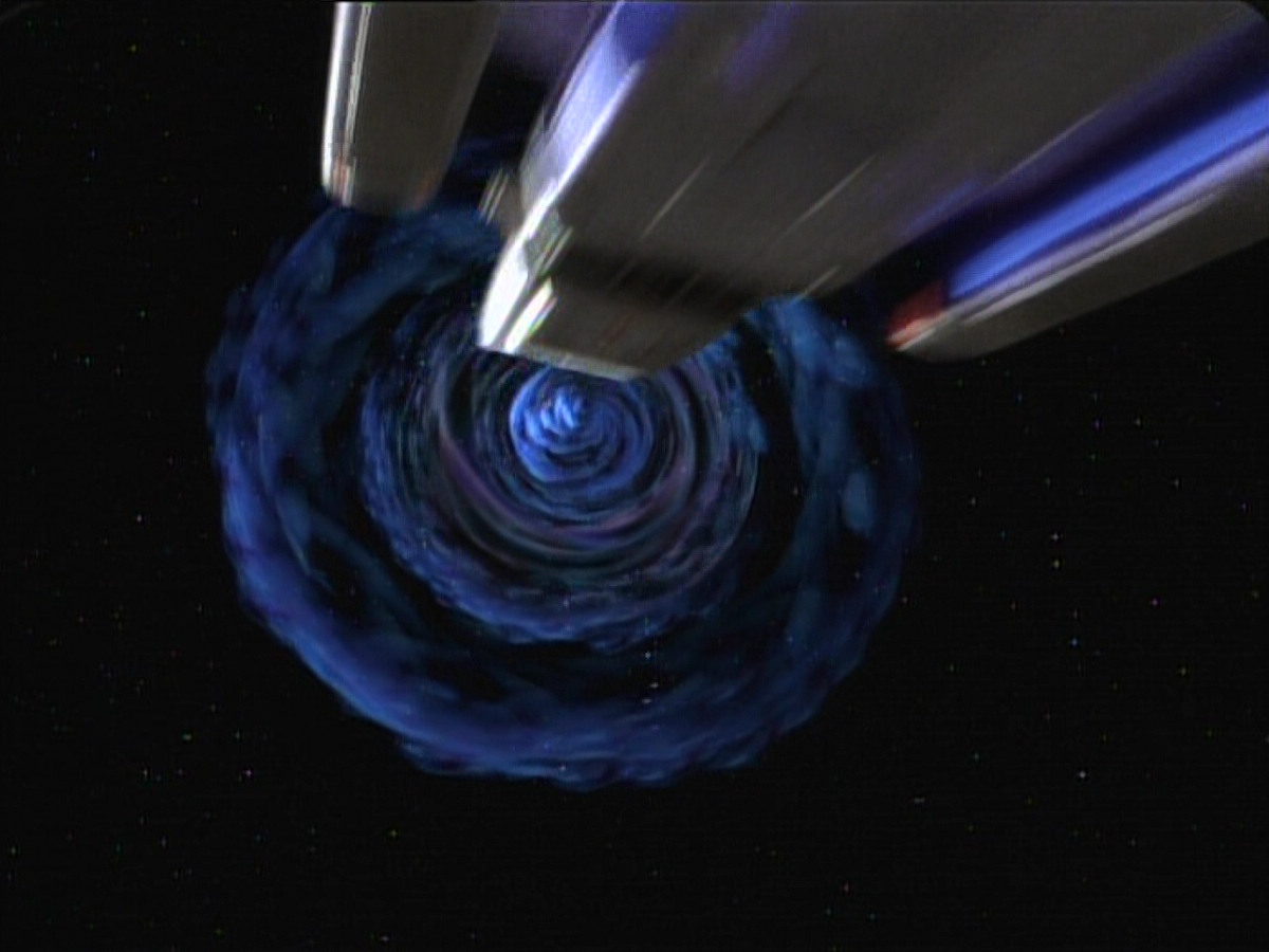 extant_StarTrekDS9_1x04-PastPrologue_3399.jpg