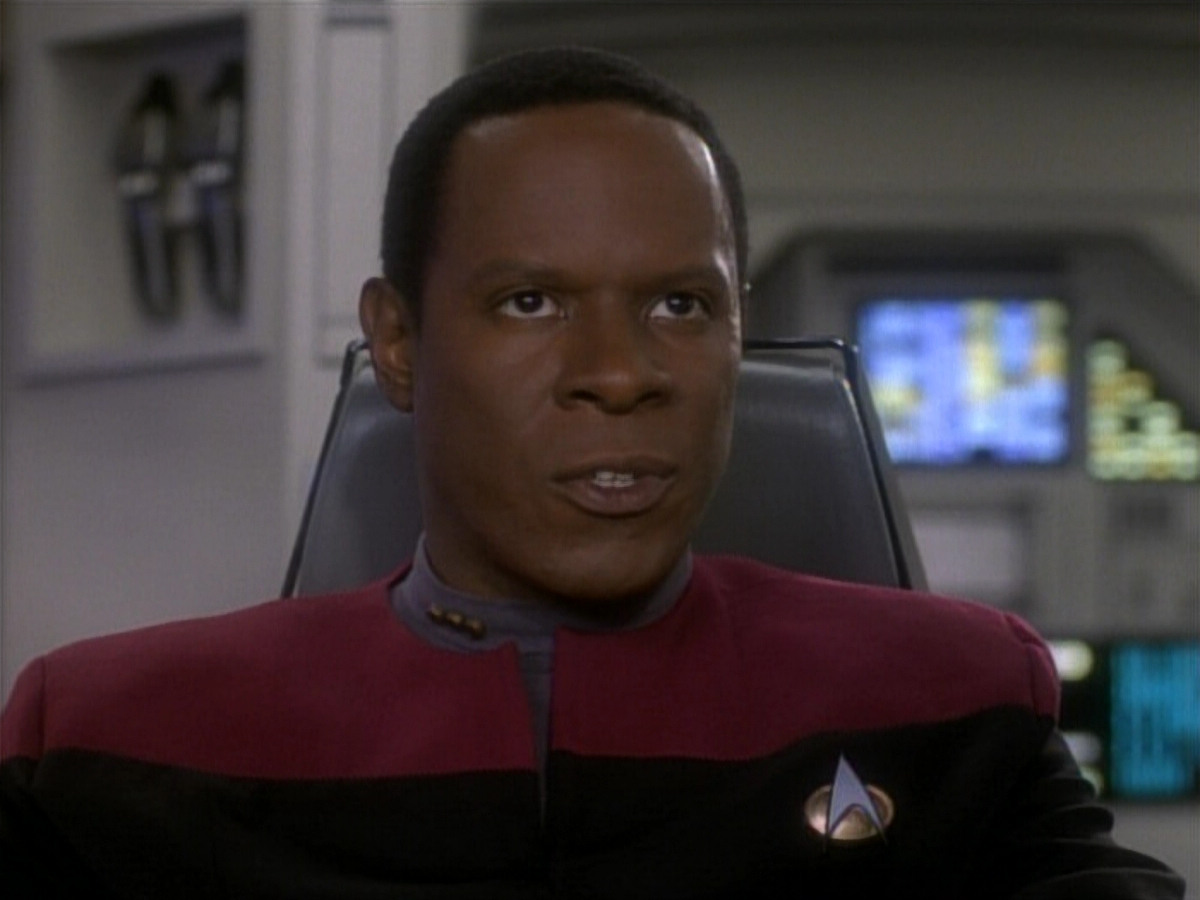 extant_StarTrekDS9_1x04-PastPrologue_3482.jpg