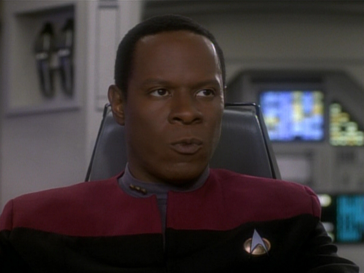 extant_StarTrekDS9_1x04-PastPrologue_3486.jpg